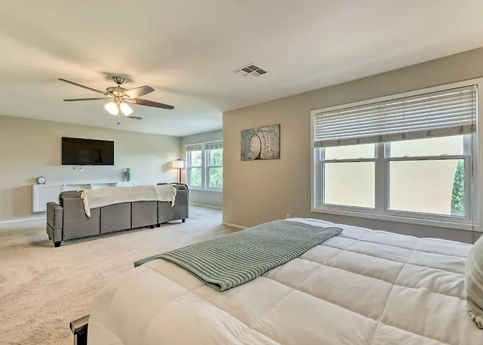 Holiday home Heated Pool & Hot Tub: Family In Gilbert