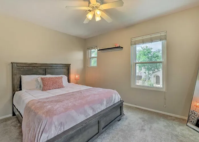 Heated Pool & Hot Tub: Family In Gilbert