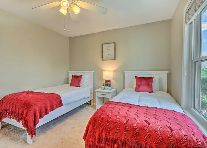 Heated Pool & Hot Tub: Family In Gilbert